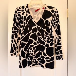 Black and White Abstract Print V-Neck Sweater